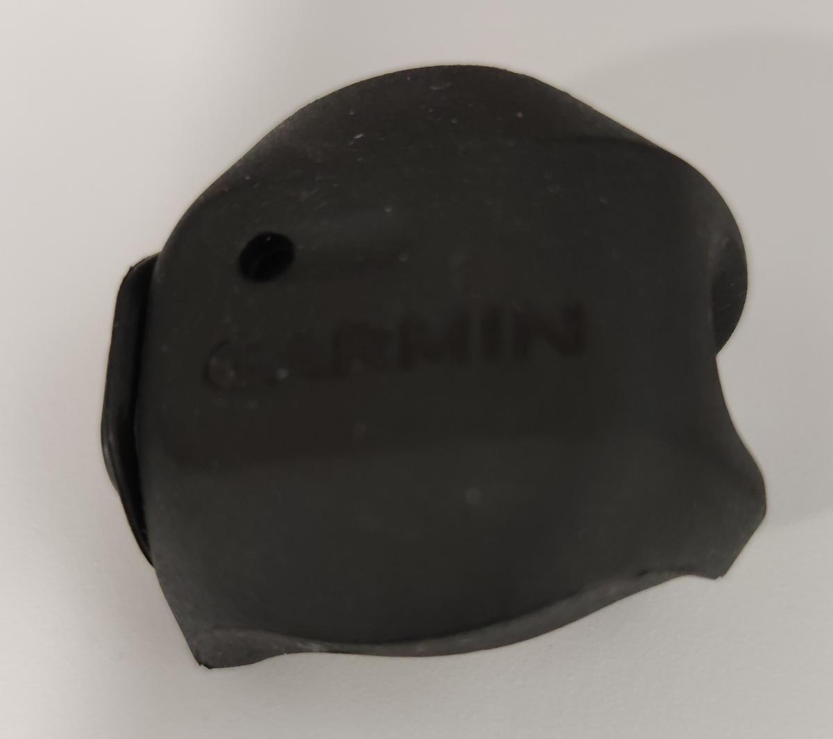 Imagen que muestra al sensor de velocidad de la marca Garmin