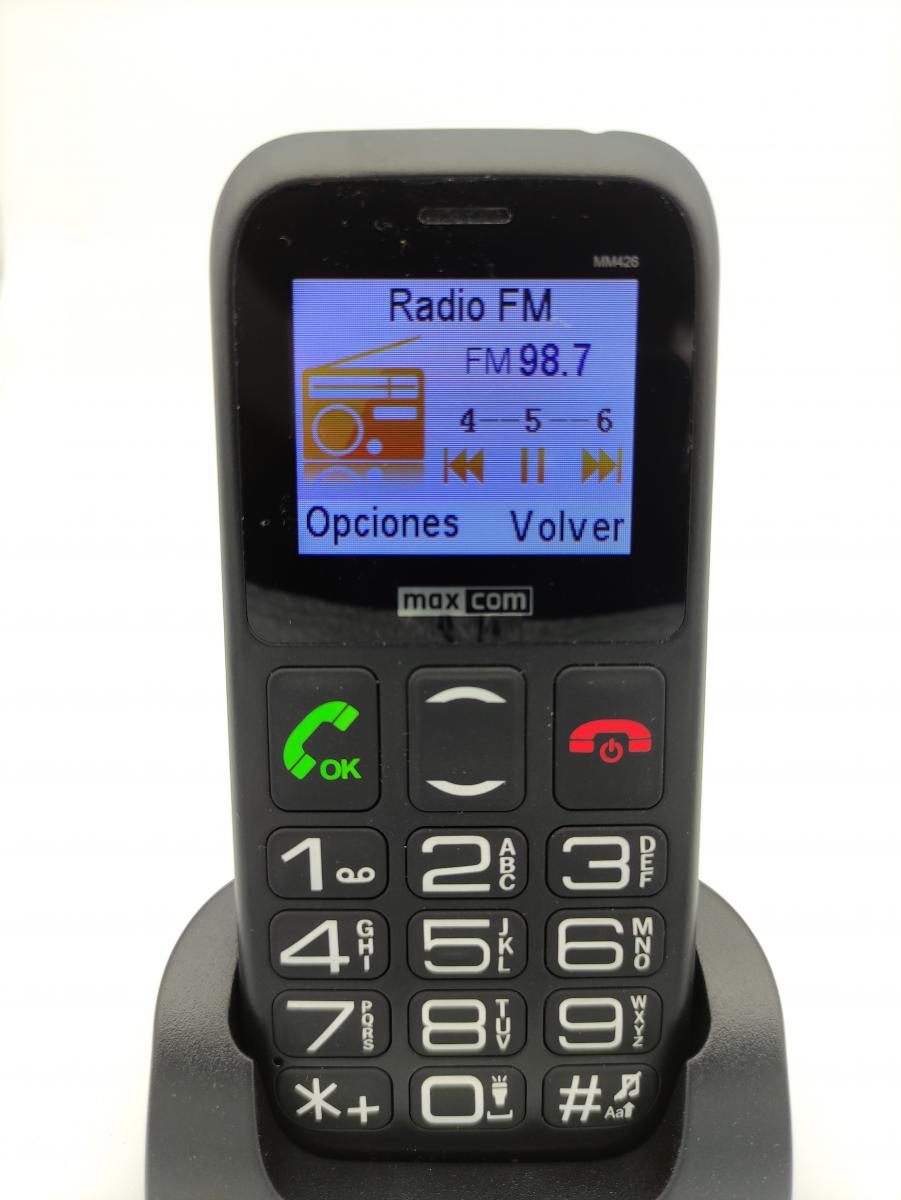 Image showing the radio menu. The number of the station and the buttons to press in order to change the frequency appear.