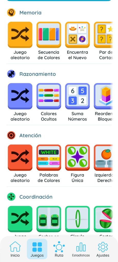 Pestaña de juegos, se muestra una lista en vertical con los diferentes iconos de los juegos divididos entre as 4 secciones que hay: memoria, razonamiento,, atención, coordinación.