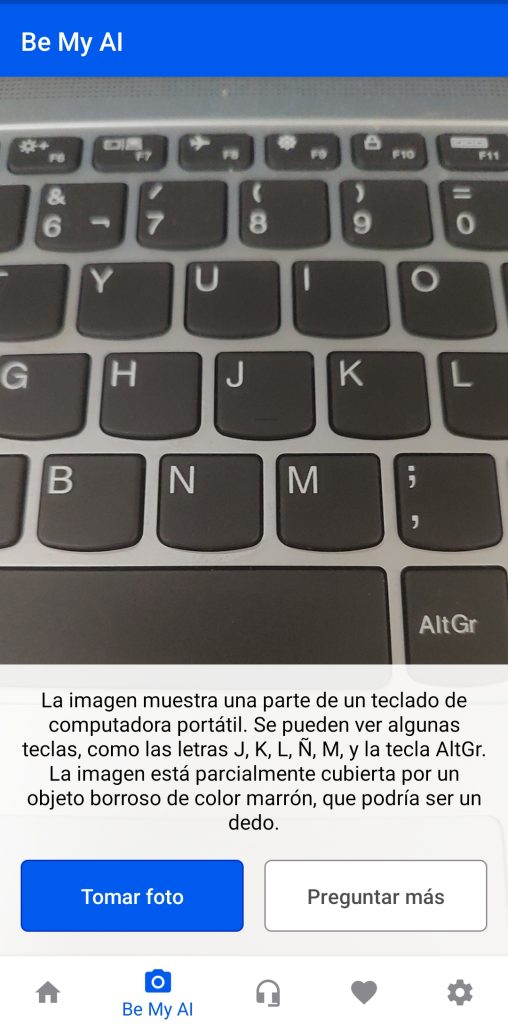 Pagina del resultado con IA, se muestra lo mismo que en la principal pero en la parte central inferior se encuentra el texto resultante del análisis de la IA.