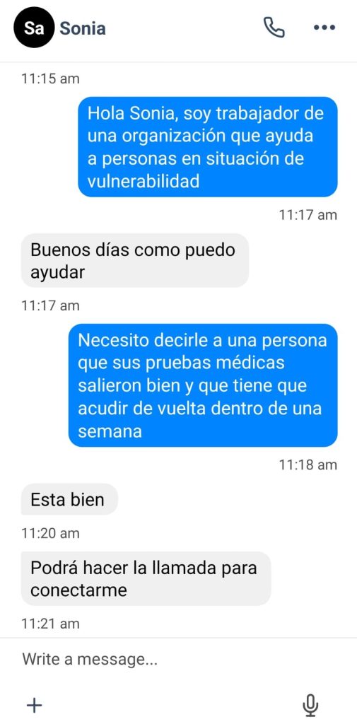 Chat de ejemplo entre usuario solicitante y persona voluntaria