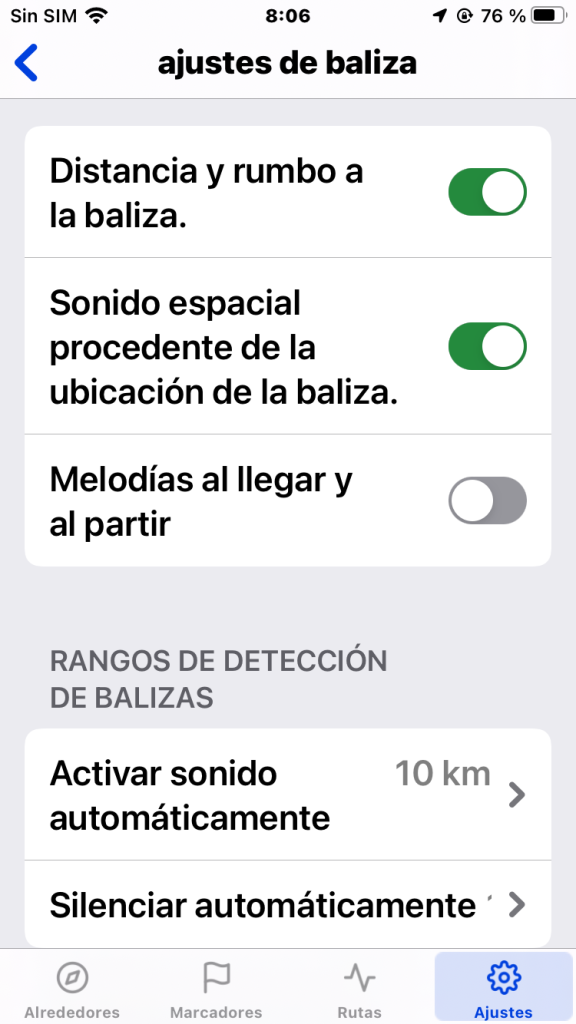 Encontramos una lista orientada verticalmente, donde cada opción tiene a su derecha un selector. Entre las opciones están: distancia y rumbo a la baliza, sonido espacial procedente de la ubicación de la baliza...